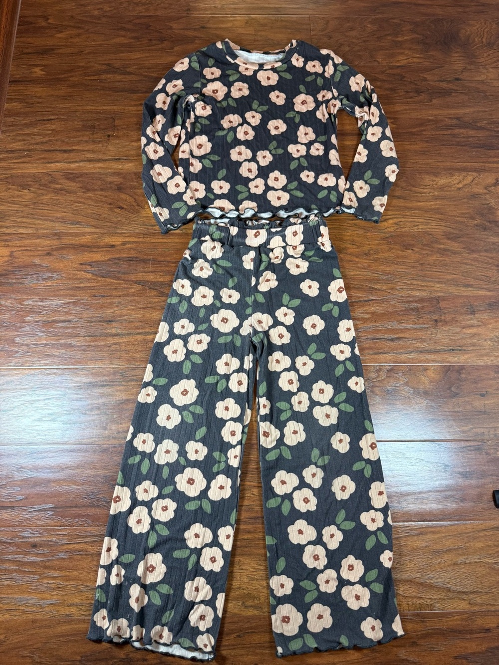 Made by Molly charcoal floral set 6T
